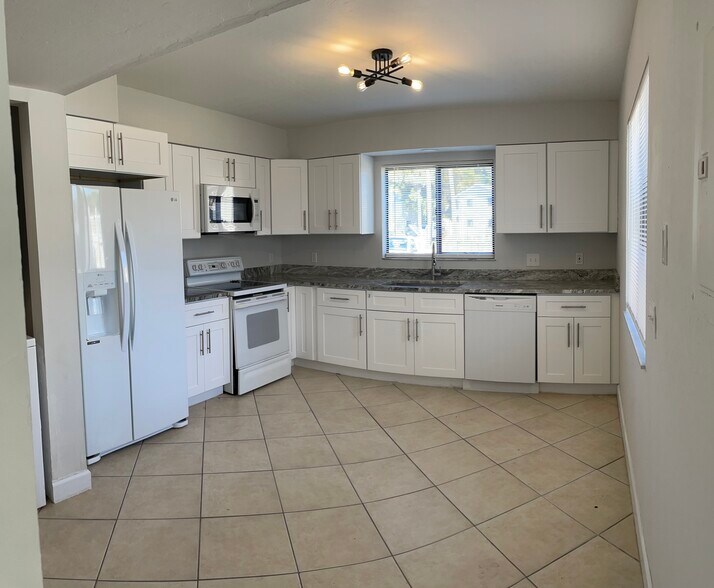 Building Photo - 7737 Tamara Lee Ct