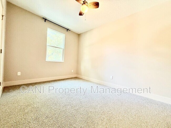 Building Photo - 728 Ellwood Ave