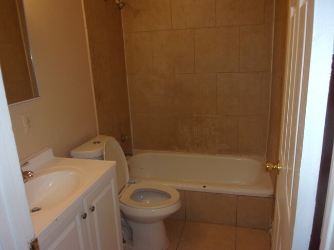 Building Photo - 1646 S Orleans St