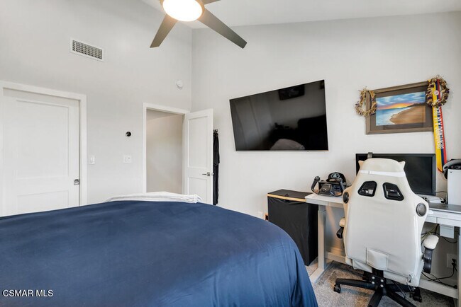 Building Photo - 4066 Calle Del Sol