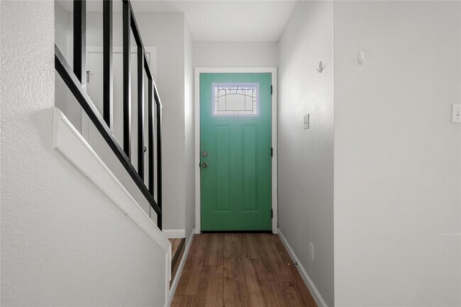 Building Photo - 3820 Southway Dr