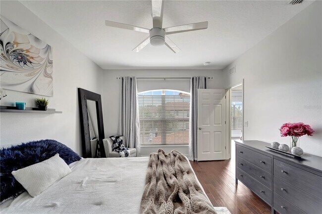 Building Photo - 8436 Miramar Way