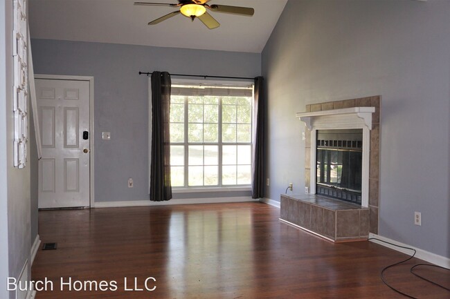 Building Photo - 5 br, 2.5 bath House - 3304 Turtle Creek