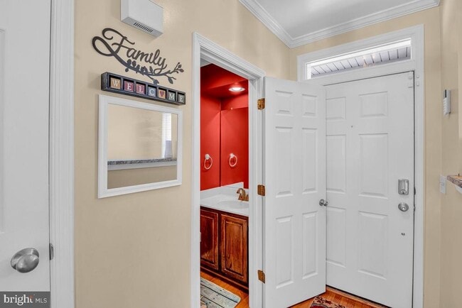 Building Photo - 9354 Sombersby Ct
