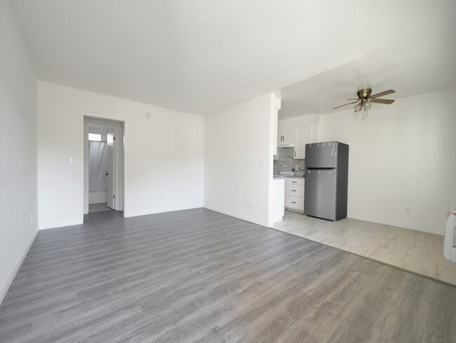 Building Photo - 7228 Allott Ave