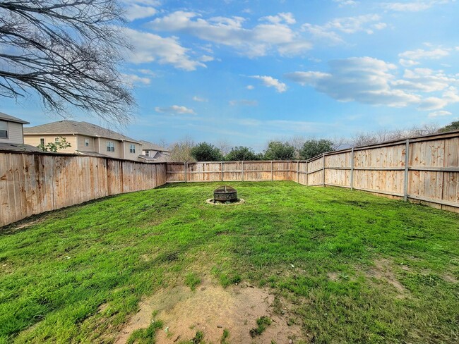 Building Photo - Gorgeous 3 BR/2.5 BA Single-Family Home in...