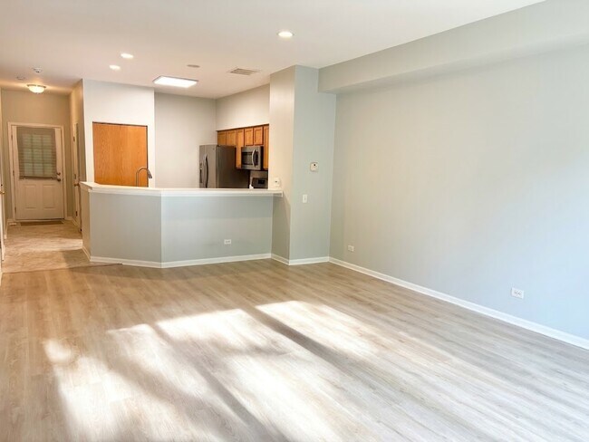 Building Photo - 2943 Stonewater Dr