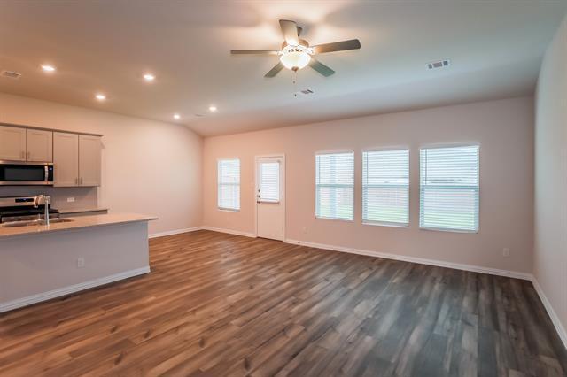 Building Photo - 2116 Bellatrix Dr