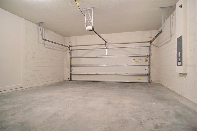 Building Photo - 1419 Eucalyptus Wy