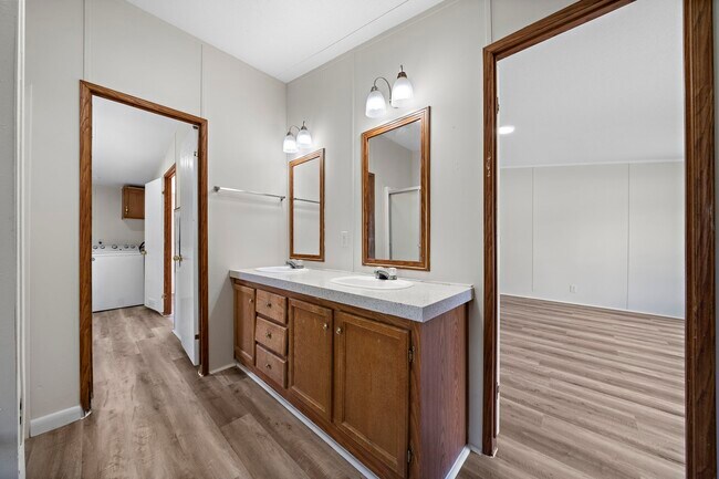 Building Photo - 16482 Pisces Rd