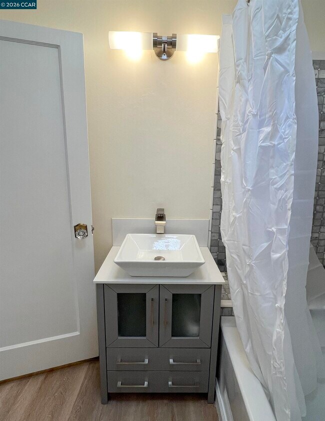 Building Photo - 192 Viewmont Ave