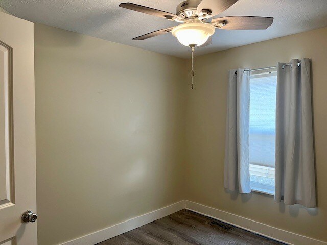 Building Photo - 1333 W 67th St