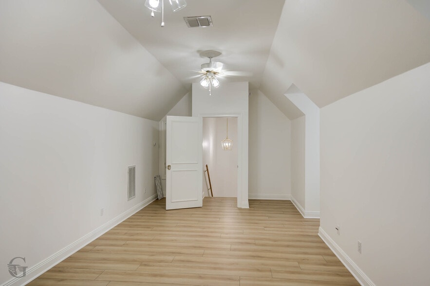 Building Photo - 316 Autumn Ridge Dr
