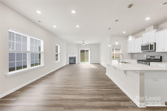 Building Photo - 14023 Turncloak Dr