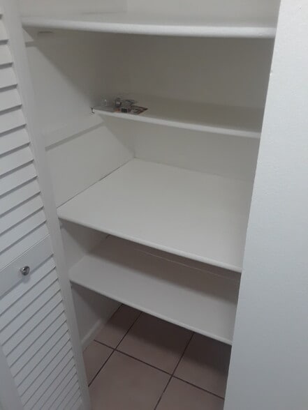 Large Linnen Closet - 8103 Camino Real