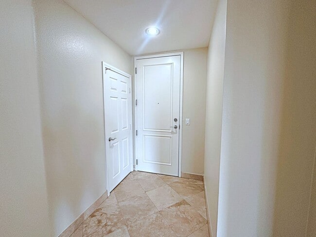 Building Photo - FREE WEEK PROMO! 2 BEDROOM 2 BATH GUARD GA...