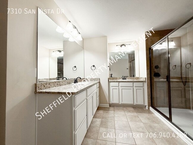 Building Photo - 7310 San Vista Dr