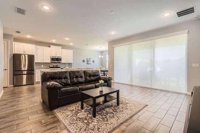 Building Photo - 2372 Sirena Ln