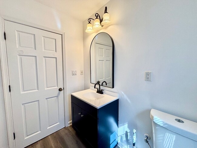 Building Photo - Fully Renovated Home in Norfolk!