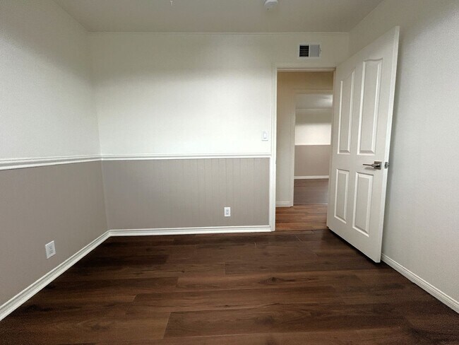 Building Photo - SAN MARINO DR  BUENA PARK, 90620  (4 BED / 2 BATH)