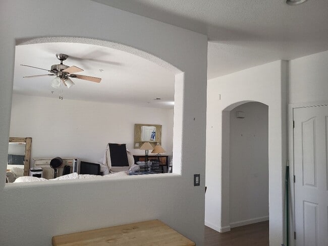 Building Photo - 2222 San Remo Dr
