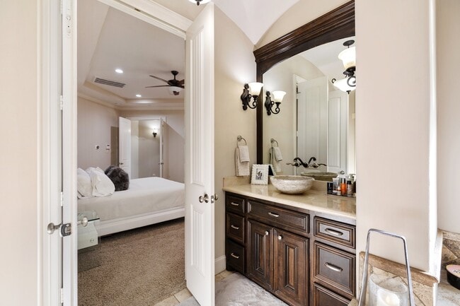 Building Photo - 21603 Christopher Lake Ct