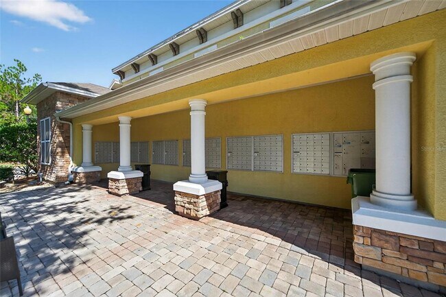 Building Photo - 9916 Courtney Palms Blvd