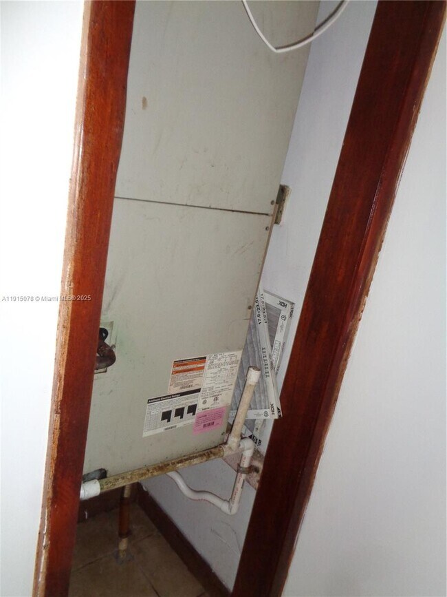 Building Photo - 32970 SW 210th Ave