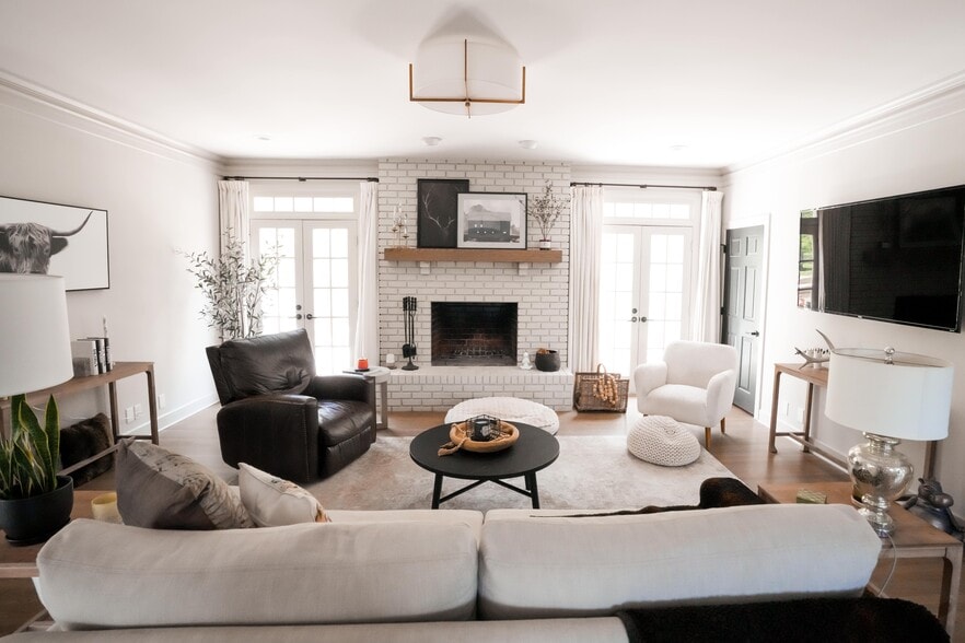 Building Photo - 5360 Hillsboro Pike