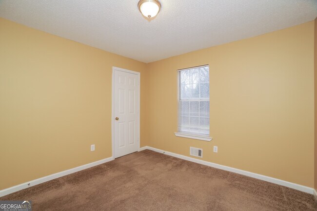 Building Photo - 111 Brandon Woods Cir