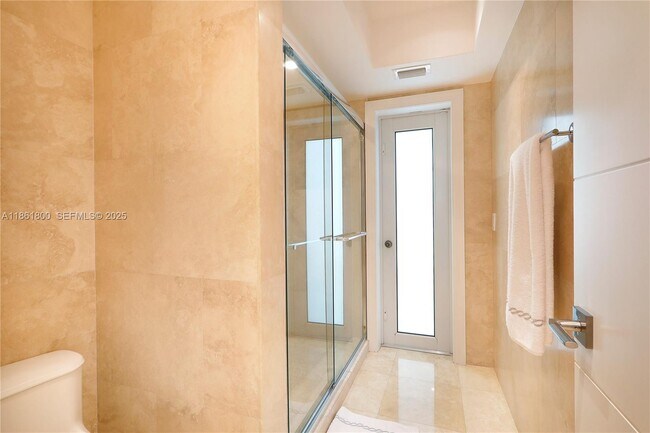 Building Photo - 7322 Vistalmar St