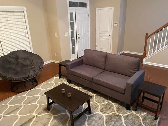 Building Photo - Room in Townhome on Keystone Park Dr