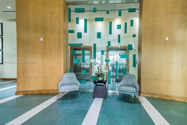 Building Photo - 218 SE 14th St