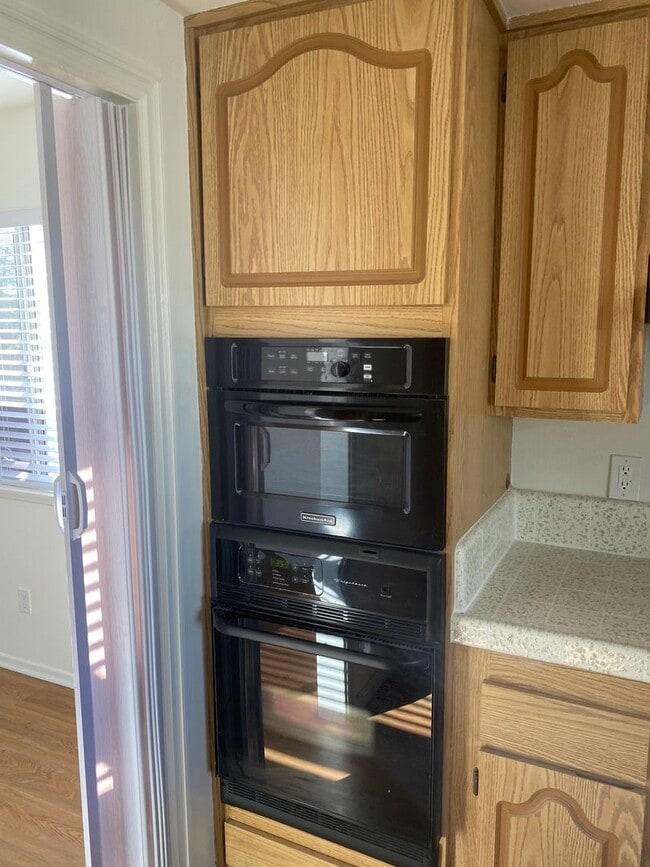 Building Photo - Summerfield Home