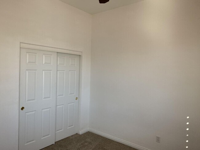 Building Photo - Single Story Northwest Home