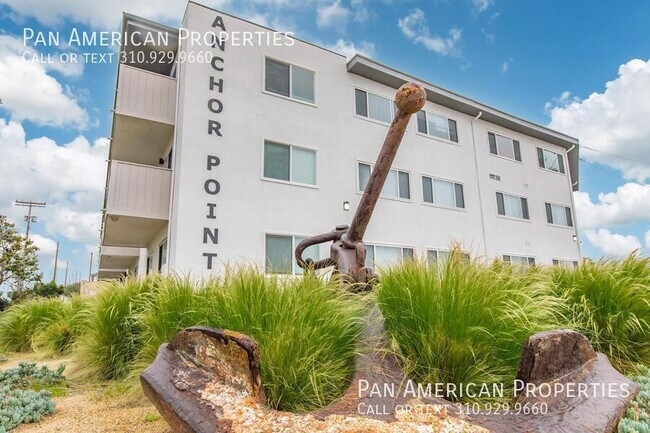 Building Photo - 4034 S Pacific Ave