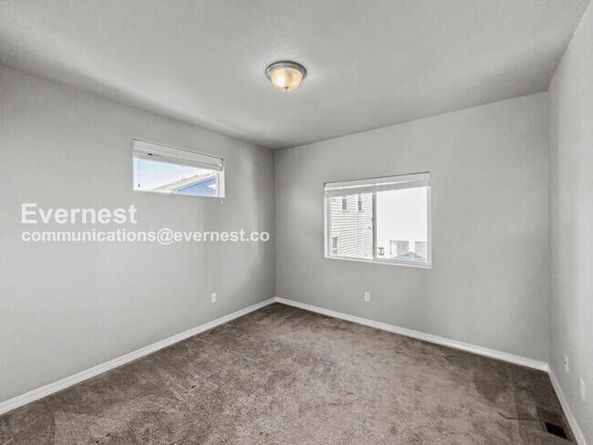 Building Photo - 4447 Samaritan Lp