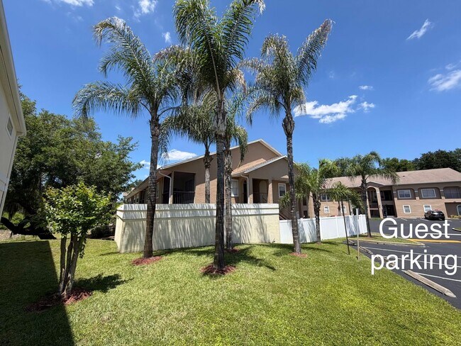 Building Photo - 8824 Coral Palms Ct