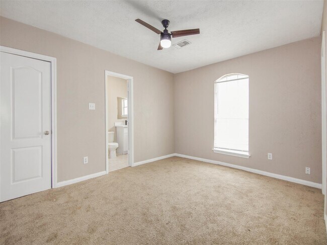 Building Photo - 5108 Clay St