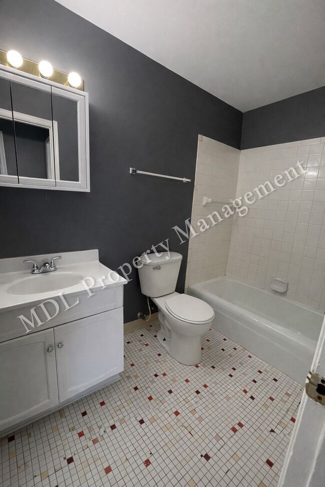 Building Photo - Southfield Village*