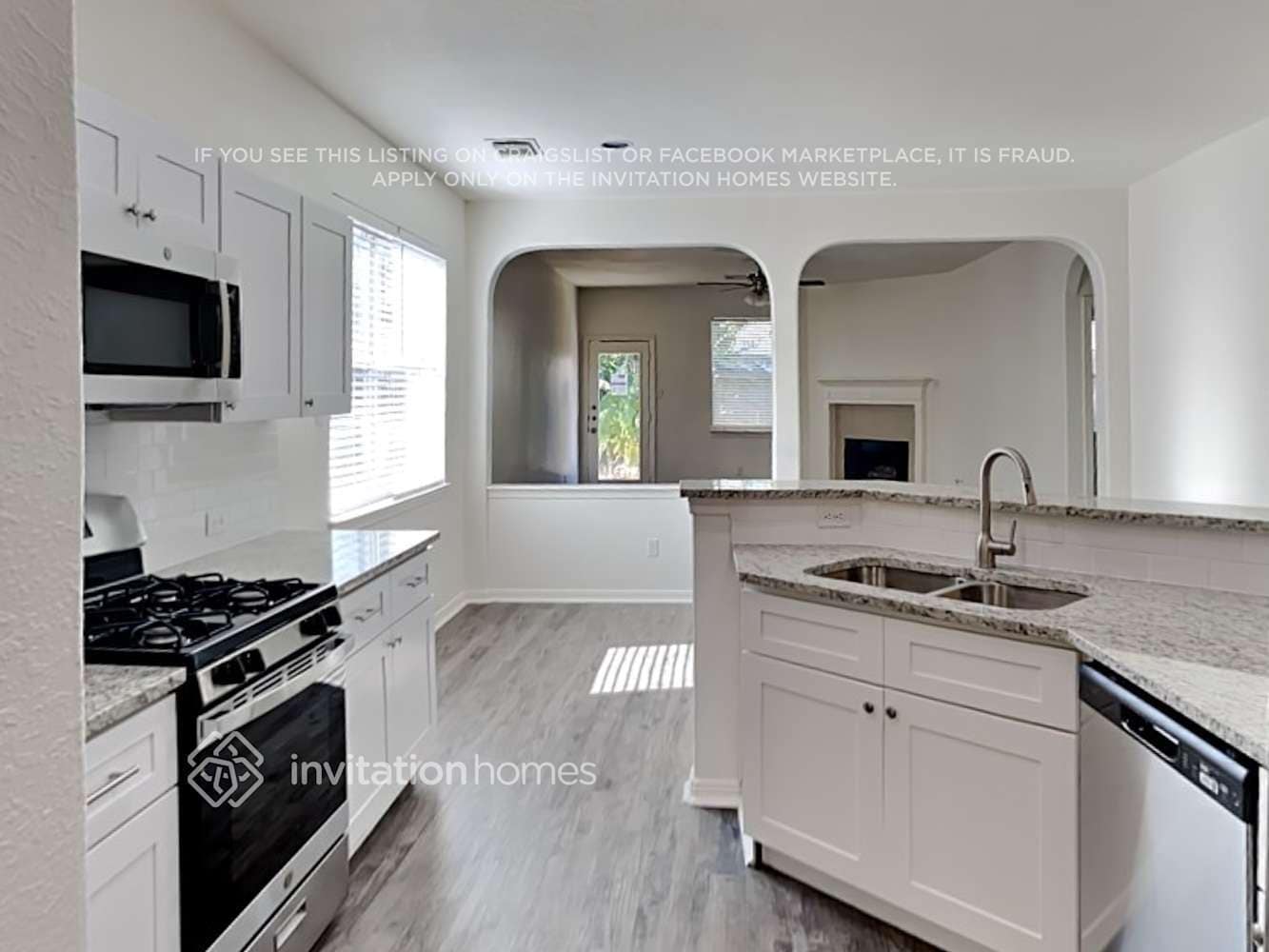 Building Photo - 411 Drake Ln