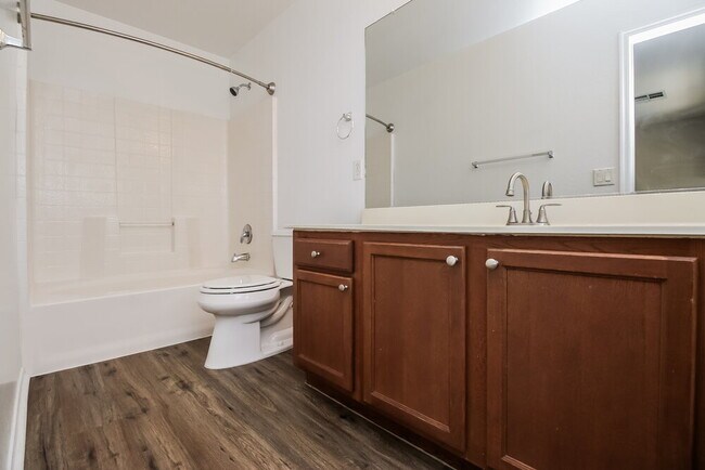 Building Photo - 2233 E 27th Ave