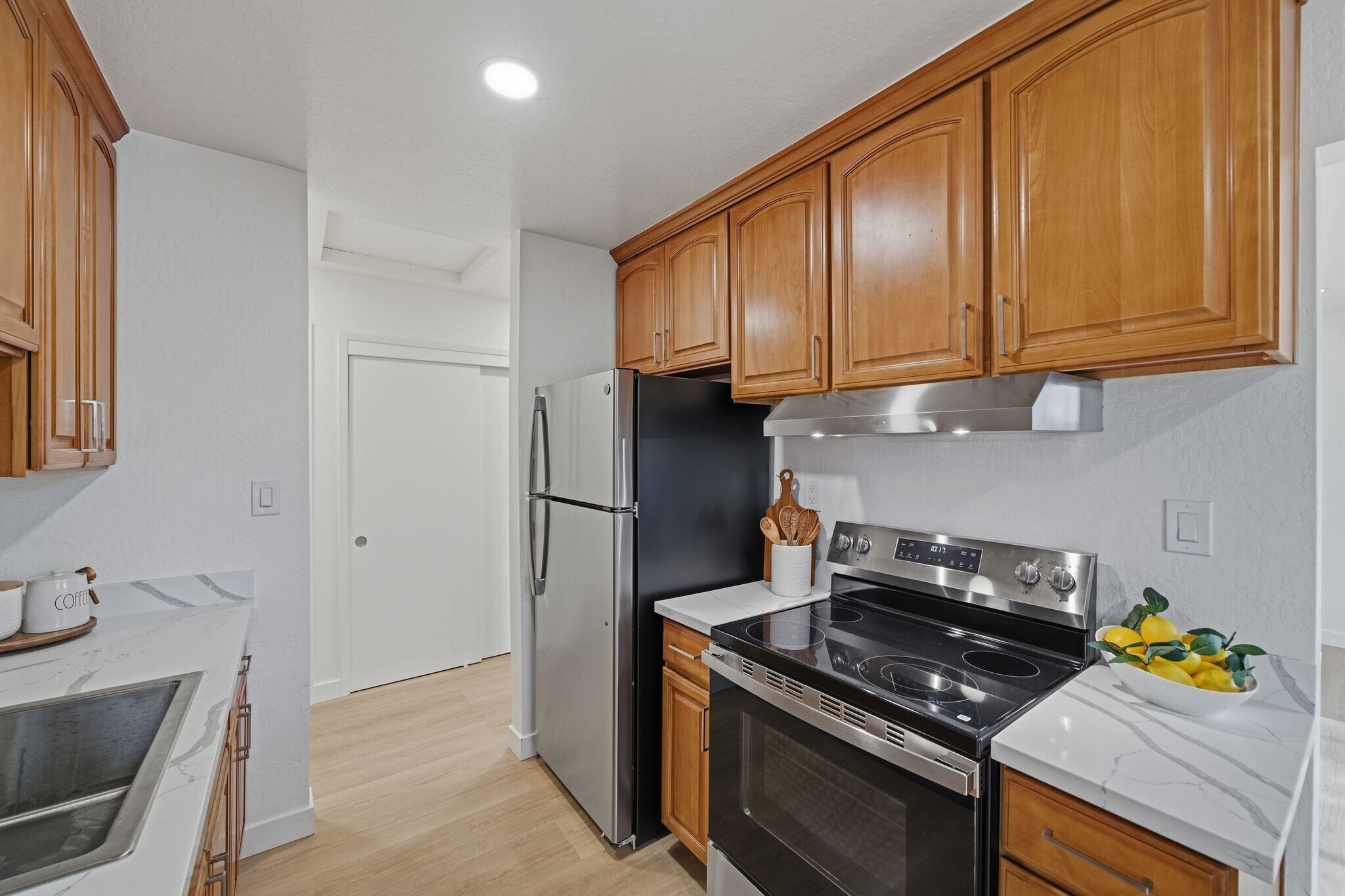 Building Photo - 1731 Ross Cir