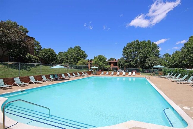 Building Photo - 2 Bedroom Condo in Turtle Creek | Pool | T...