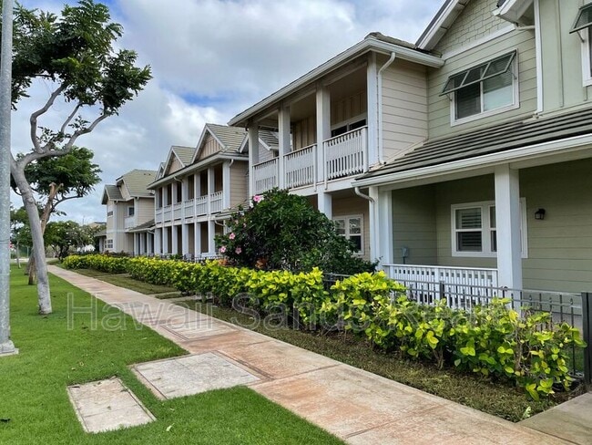 Building Photo - 1155 Kakala St