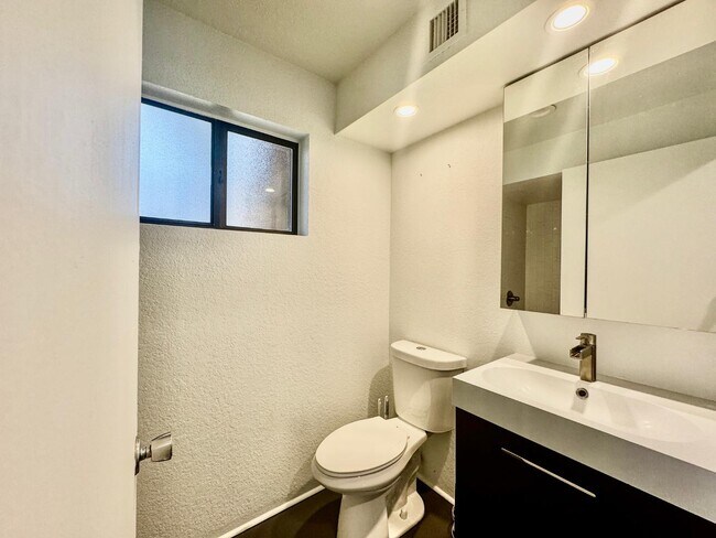 Building Photo - 7620 E Callisto Cir