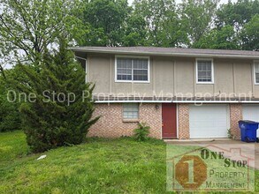 Building Photo - Renovated 3-bedroom, 2-bathroom home in Lee's Summit!