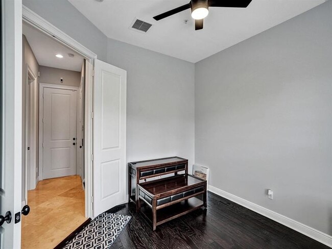 Building Photo - 58 Via Floresta Dr