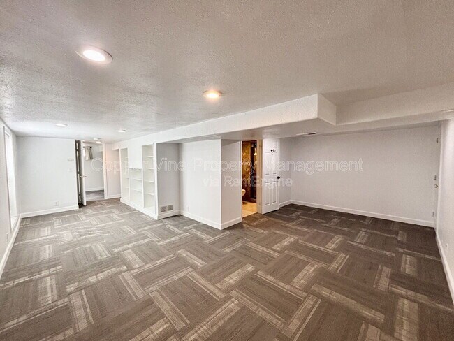 Building Photo - 7221 Canosa Ct