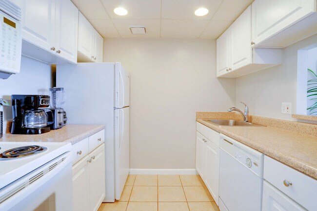 Building Photo - 401 12th St S